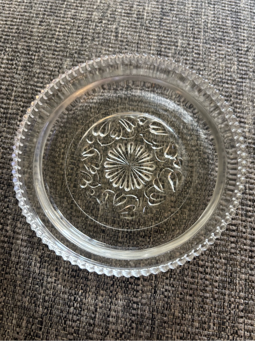 Clear Glass Decorative Serving Plate – Classic Pattern